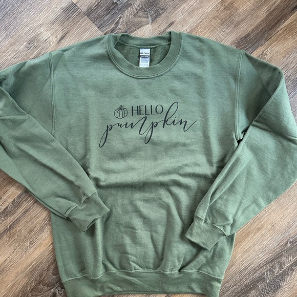 Gildan Green Graphic Crewneck Sweater - Picture 3 of 6